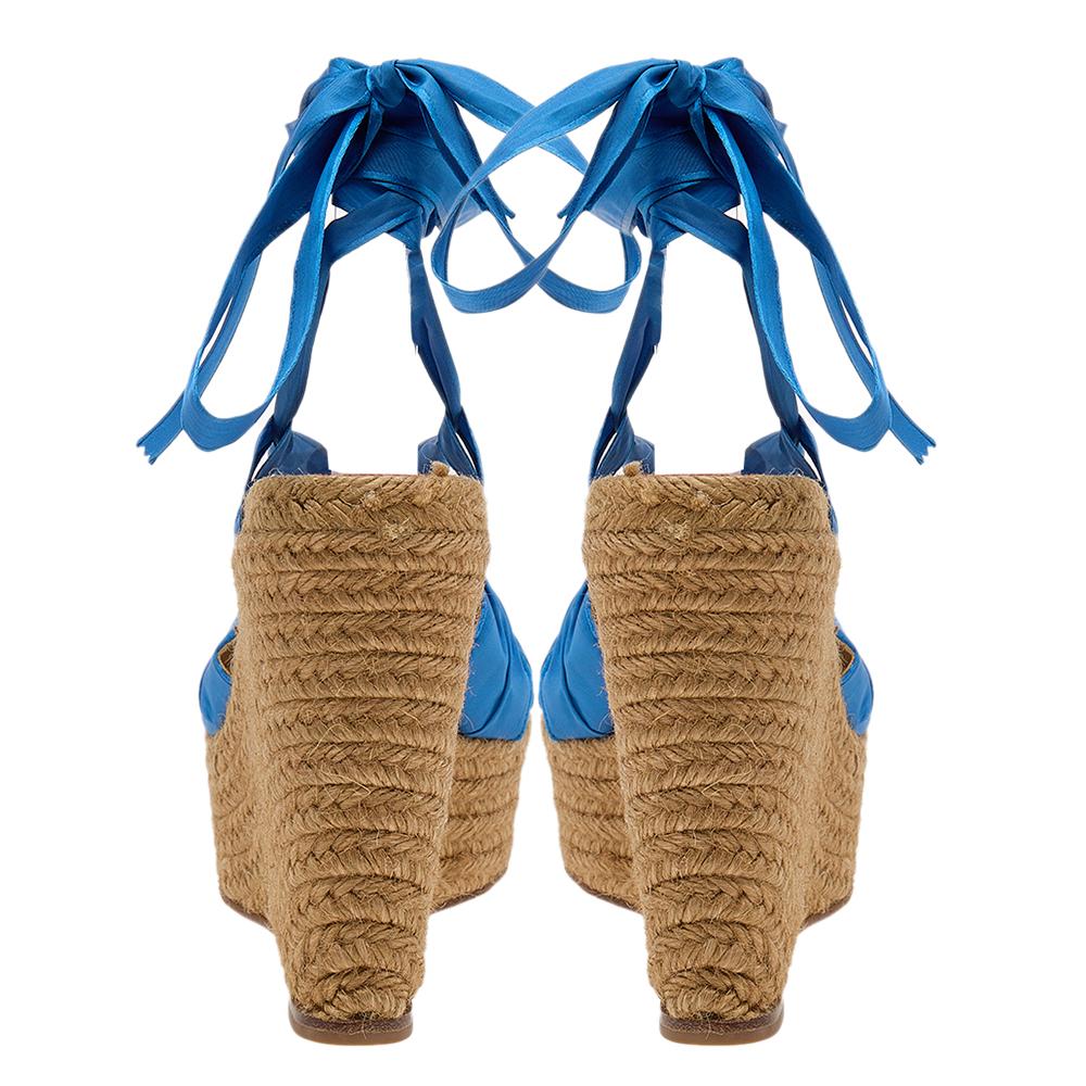 Christian Louboutin Blue Silk Wedge Espadrille Ankle Wrap Sandals Size 40 In Good Condition For Sale In Dubai, Al Qouz 2