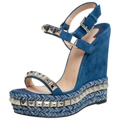 Christian Louboutin Blaue Cataclou-Sandalen aus Wildleder Größe 35