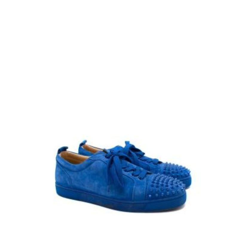 Christian Louboutin Blue Suede Louis Junior Studded Low Top Trainers
 
 - Rich cobalt blue suede exterior with tonal studded toe cap
 - Lace up
 - Leather lined
 - Iconic red rubber sole
 
 Materials
 Leather 
 Suede 
 Rubber
 
 Made in EU
 
 9.5/10