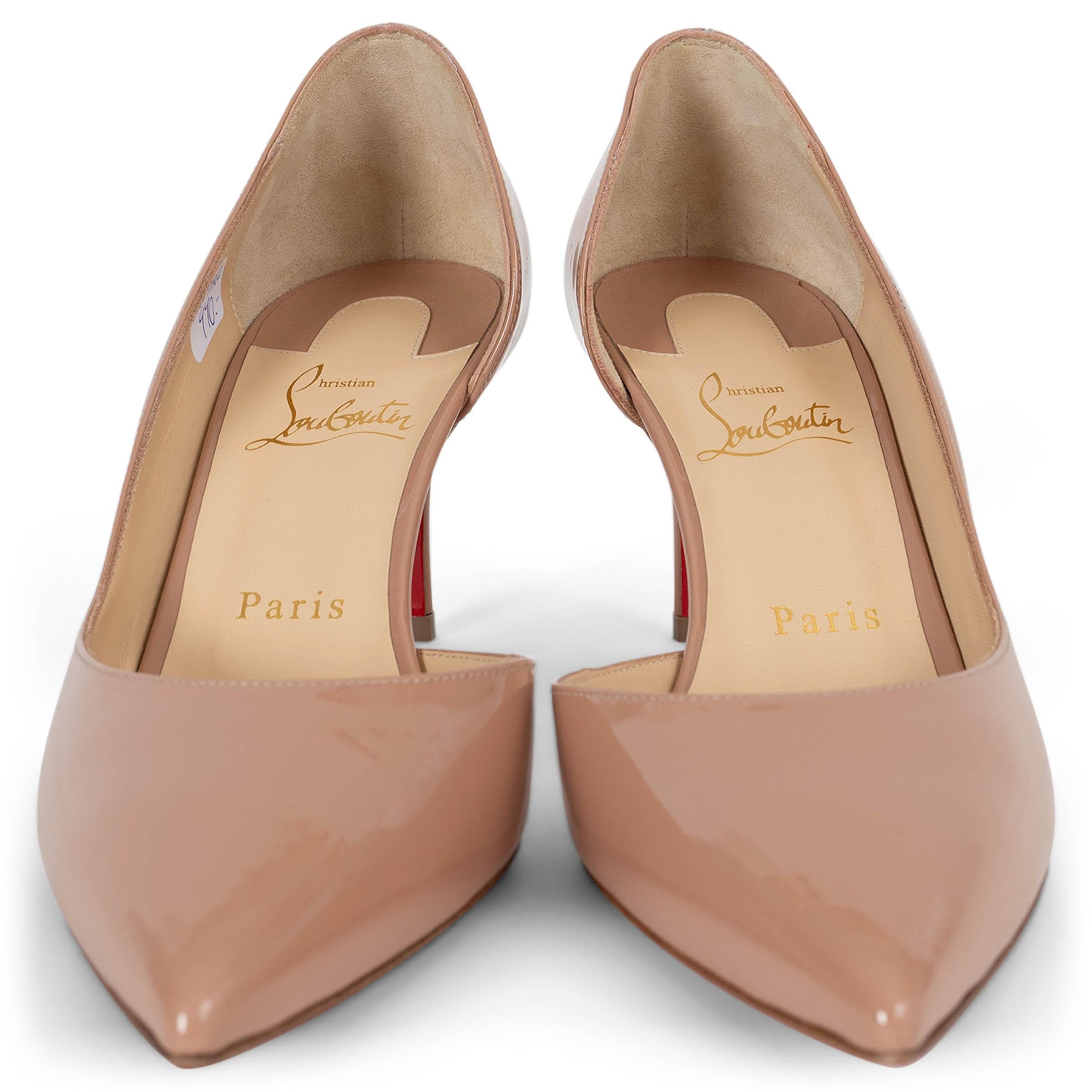 Ces escarpins Christian Louboutin Irizia d'Orsay en cuir verni Blush (nude), 100% authentiques, exsudent une sophistication intemporelle. Conçus avec d'élégants orteils pointus et des talons aiguilles élégants, ils présentent une silhouette d'Orsay