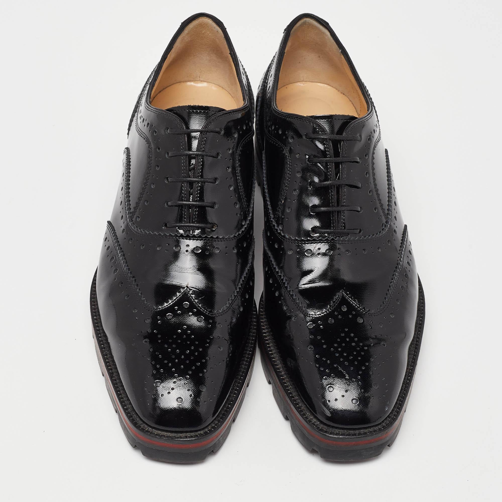 Christian Louboutin Brogue Patent Leather Charletta Lace Up Oxfords Size 38 In Good Condition In Dubai, Al Qouz 2
