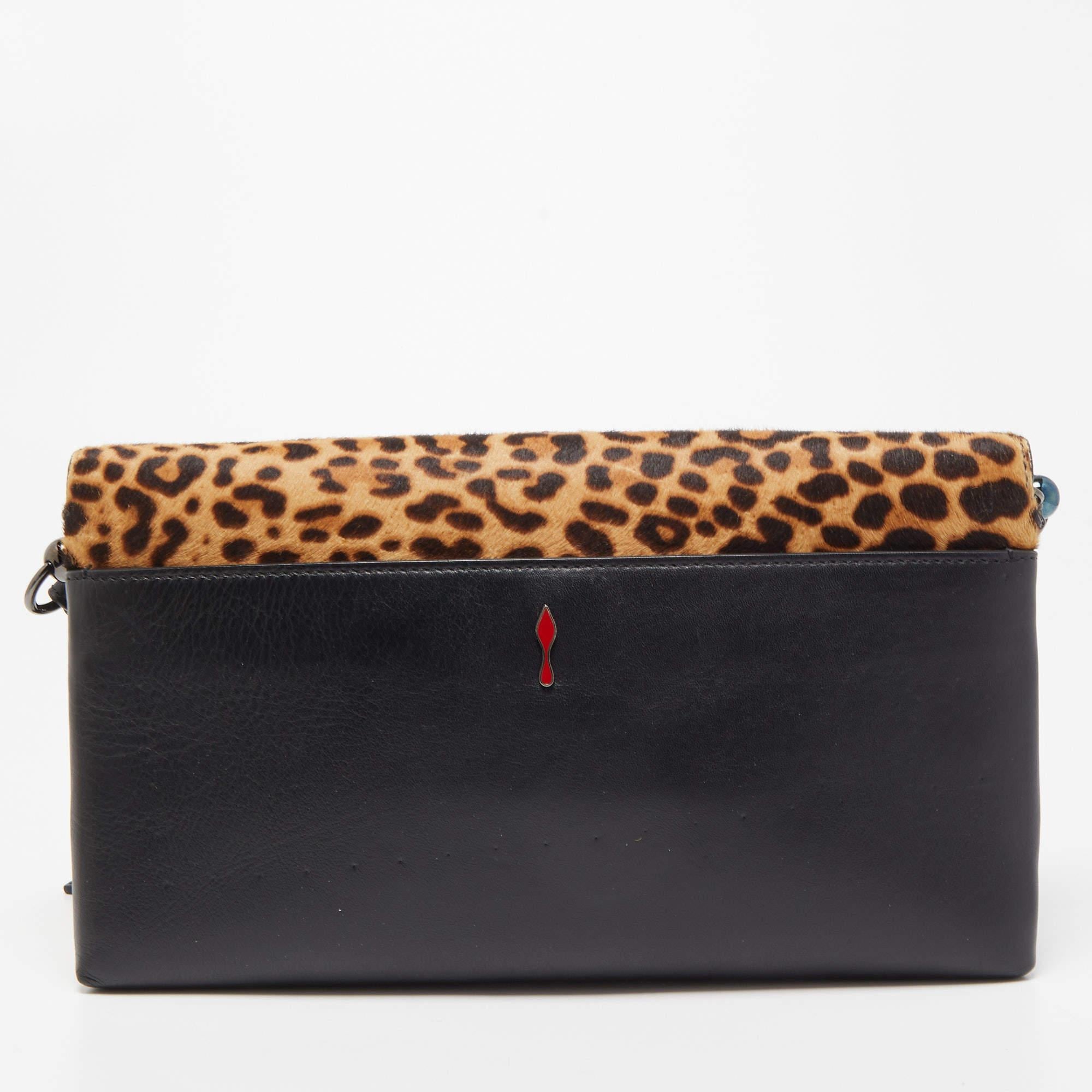 Trust this Christian Louboutin bag to be light, durable, and comfortable to carry. It is crafted beautifully using the best materials to be a durable style ally.

Includes: Metal Plate Mirror