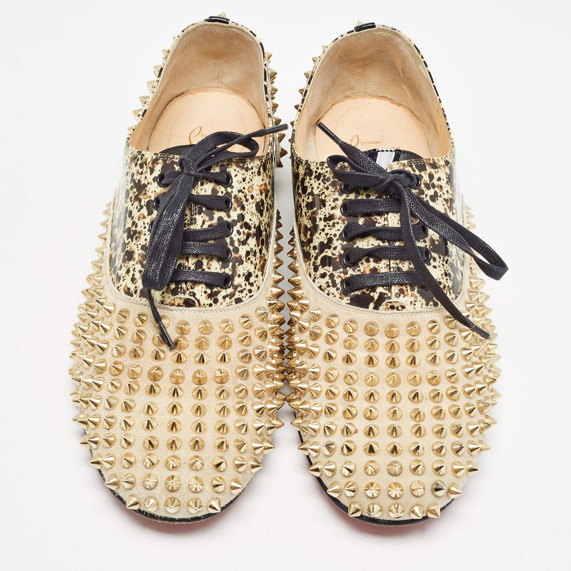 Beige Christian Louboutin Chaussures à talon aiguille Freddy en daim et PVC Brown/Black Taille 40.5 en vente