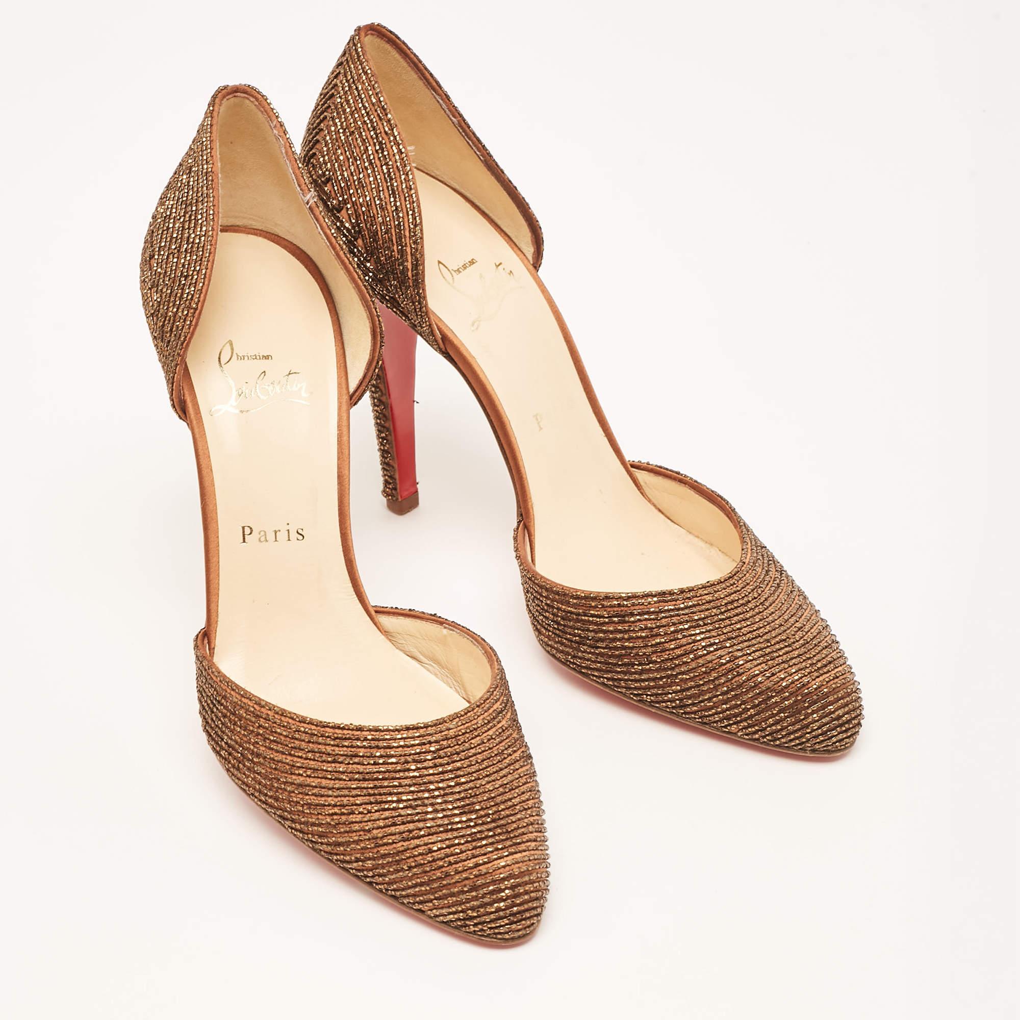 Christian Louboutin Pumps Labirinto in raso marrone impreziosito taglia 41 In condizioni ottime in vendita a Dubai, Al Qouz 2