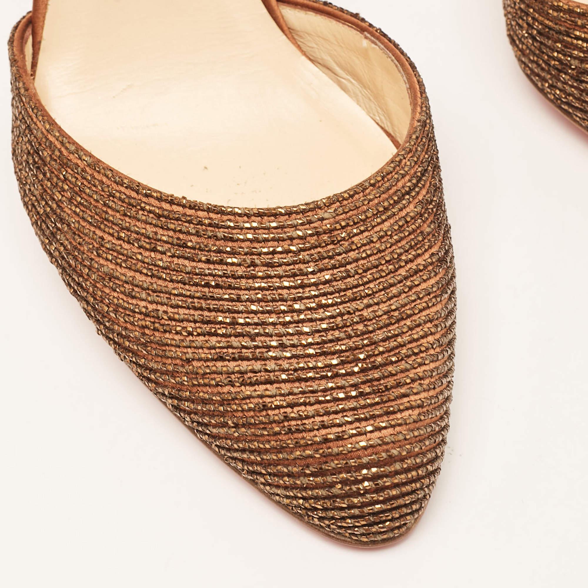 Christian Louboutin Pumps Labirinto in raso marrone impreziosito taglia 41 in vendita 3