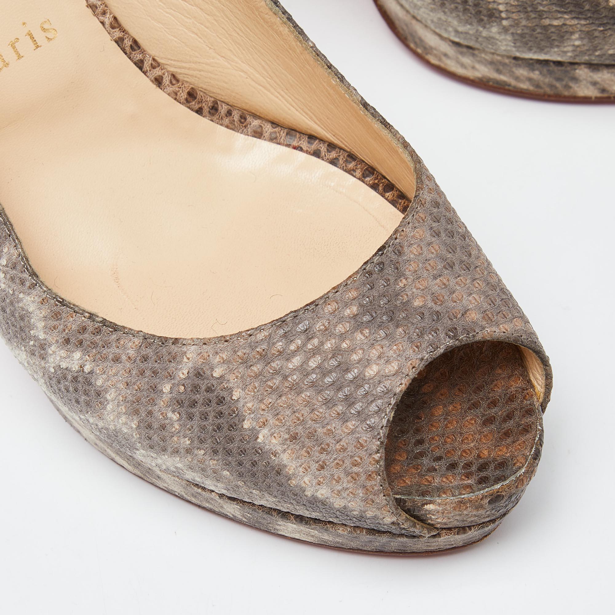 Christian Louboutin Brown Peep Toe Slingback Pumps Size 37.5 en vente 2
