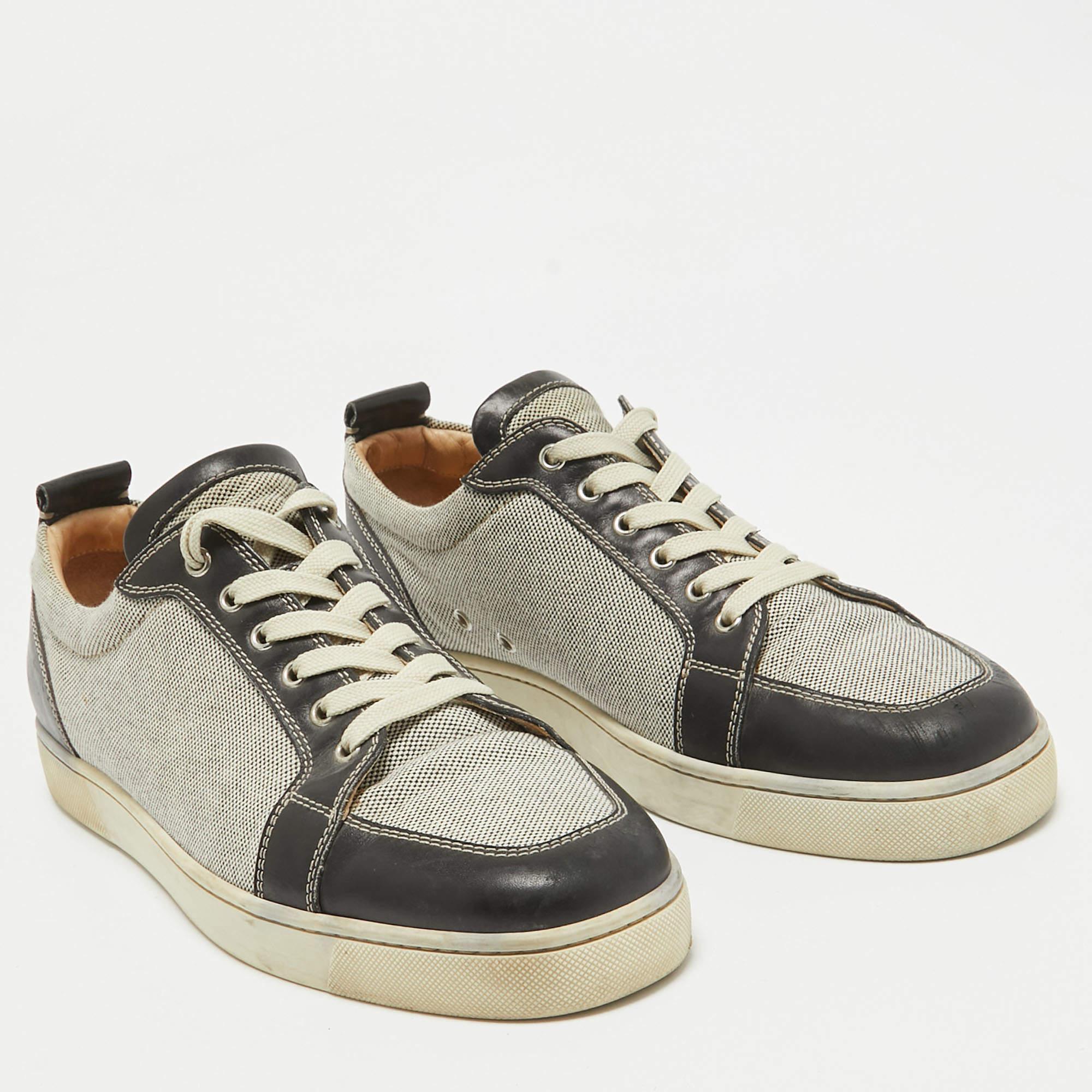Christian Louboutin Brown Leather and Suede Rantulow Low Top Sneakers Size 45.5 In Good Condition In Dubai, Al Qouz 2