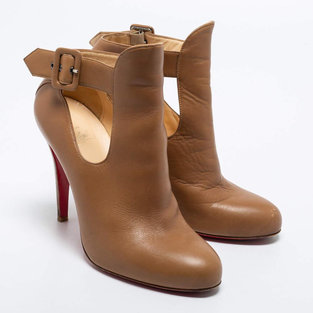 Christian Louboutin Brown Leather Cut Out Ankle Length Boots Size 39 In Good Condition For Sale In Dubai, Al Qouz 2