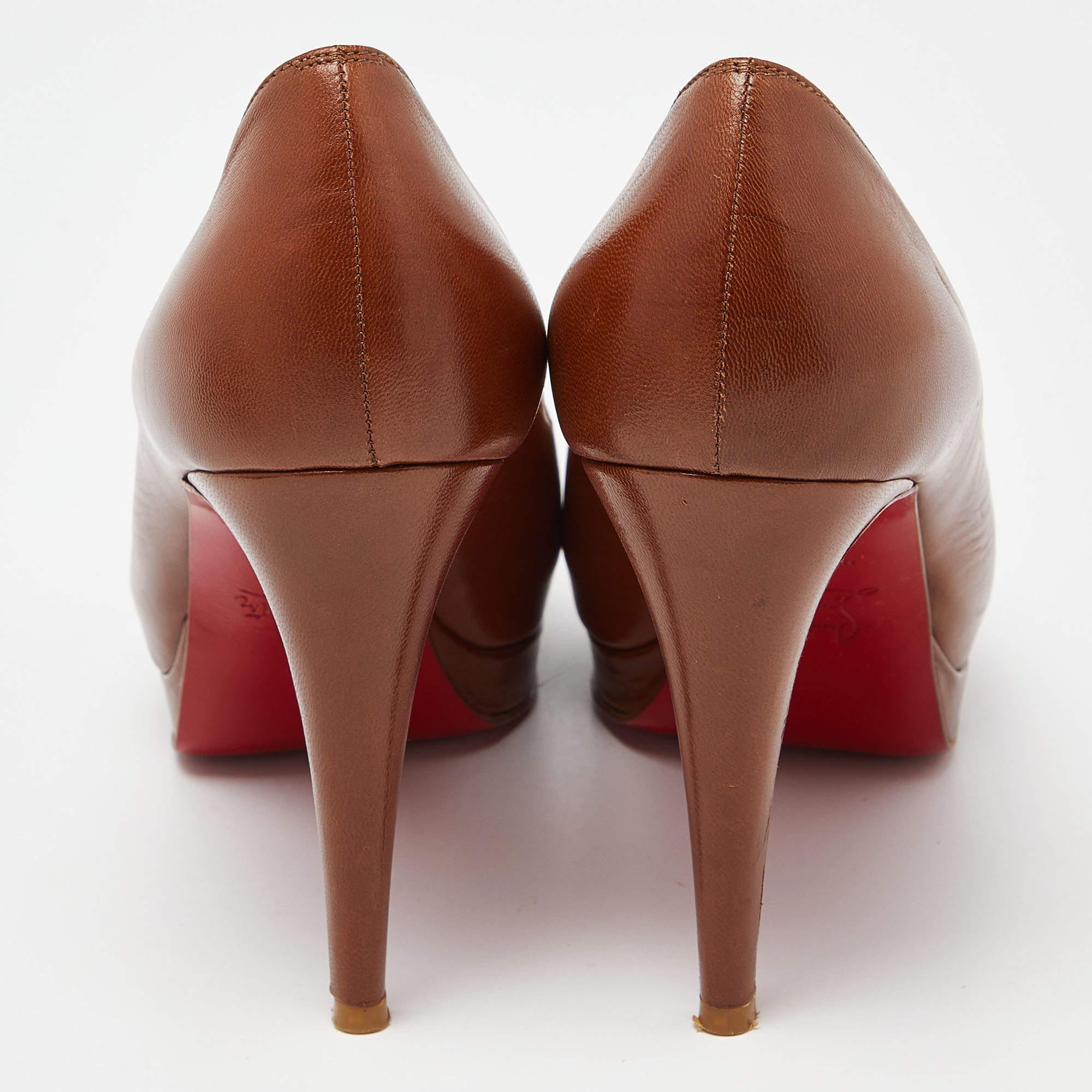 Christian Louboutin Brown Leder Neu Prive Pumps Größe 38.5 Damen im Angebot