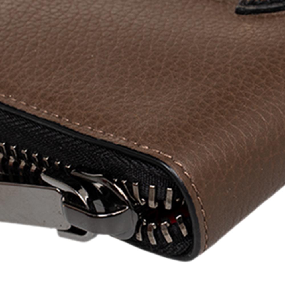 Christian Louboutin Panettone Brieftasche aus braunem Leder mit Reißverschluss 2