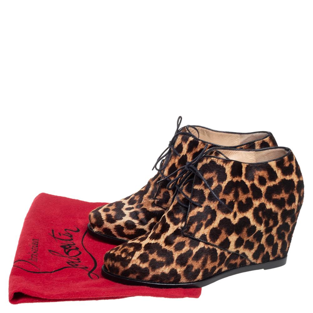 Women's Christian Louboutin Brown Leopard Print Lady Schuss Wedge Ankle Boots Size 38 For Sale
