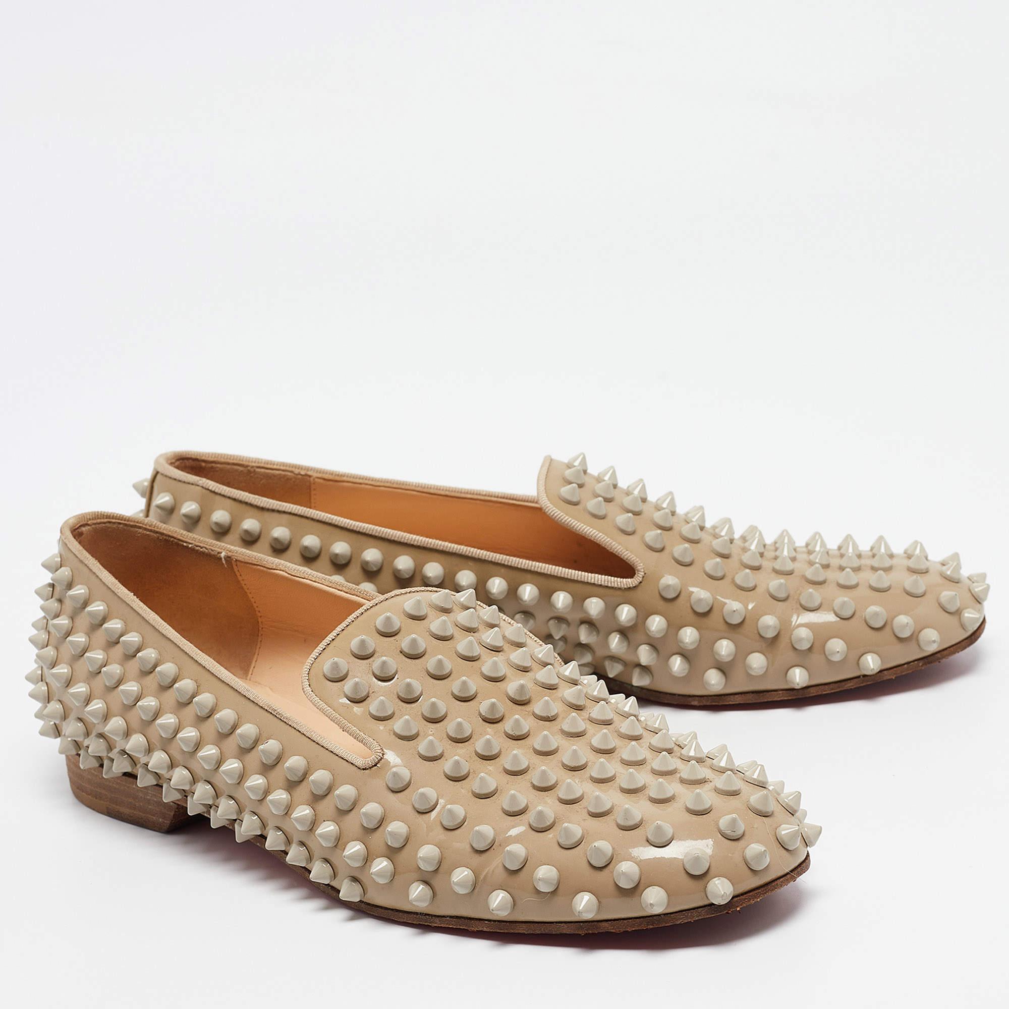 Christian Louboutin Brown Patent Rollerboy Spikes Smoking Slippers Size 37.5 Bon état à Dubai, Al Qouz 2