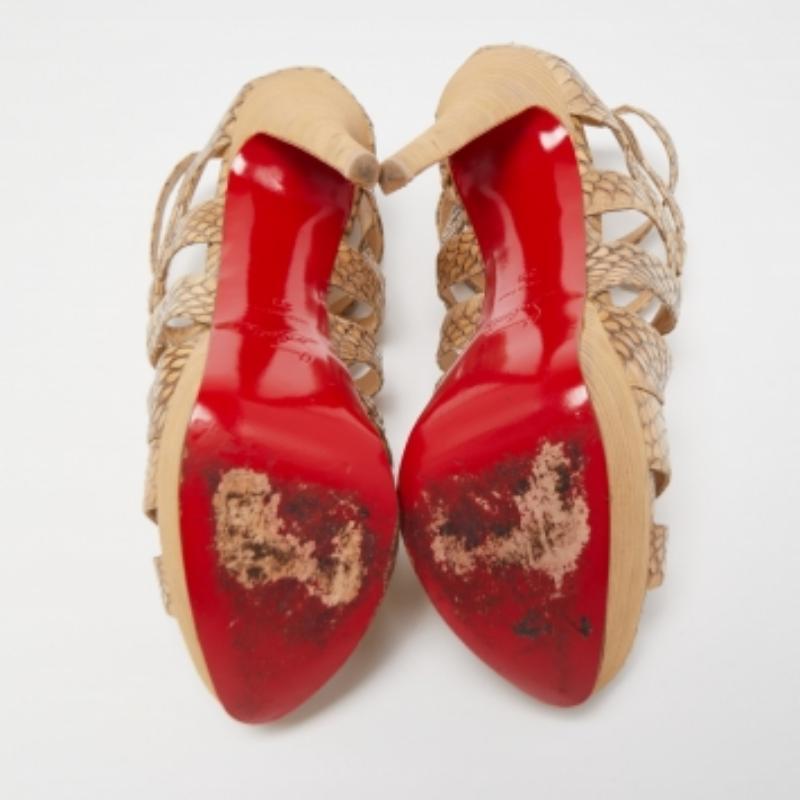 Christian Louboutin Sandalias Balota Pitón Marrón Talla 39 en Bueno estado para la venta en Dubai, Al Qouz 2