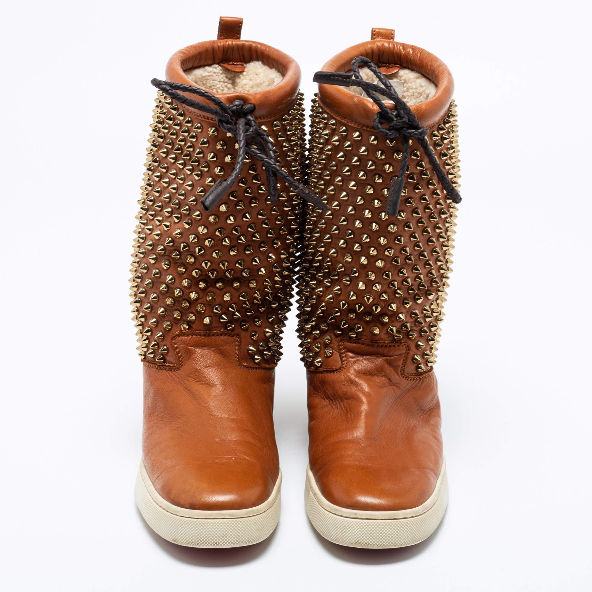 Christian Louboutin Brown Spiked Leather Surlapony Mid Calf Boots Size 38.5 In Good Condition For Sale In Dubai, Al Qouz 2