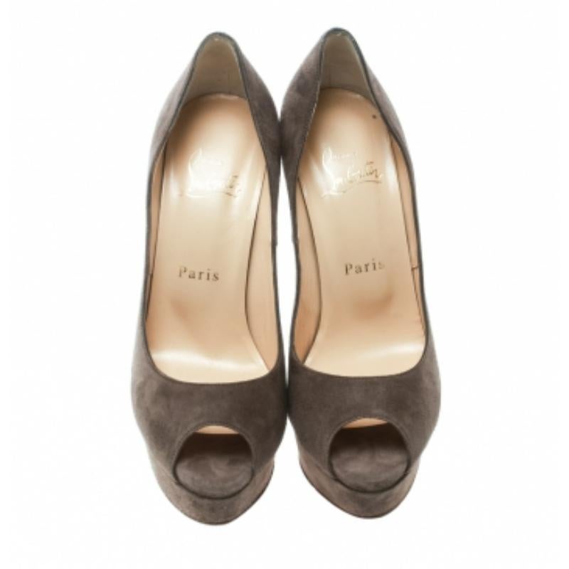 Christian Louboutin Brown Wildleder Dame Peep Toe Plateau Pumps Größe 36 im Zustand „Gut“ im Angebot in Dubai, Al Qouz 2
