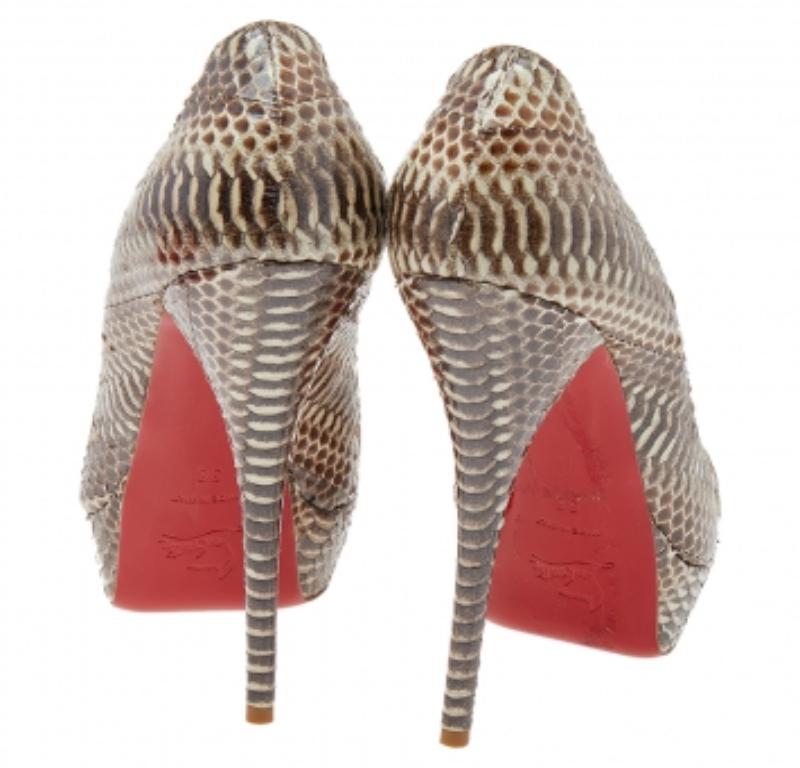 Christian Louboutin Brown Water Snake Lady Peep Toe Platform Pumps Size 38 In Good Condition In Dubai, Al Qouz 2