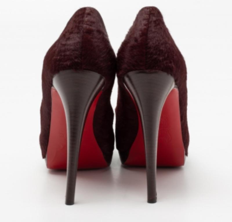 Christian Louboutin Burgundy Calf Hair Altadama Astrakhan Peep Toe Pumps Size 41 For Sale 2