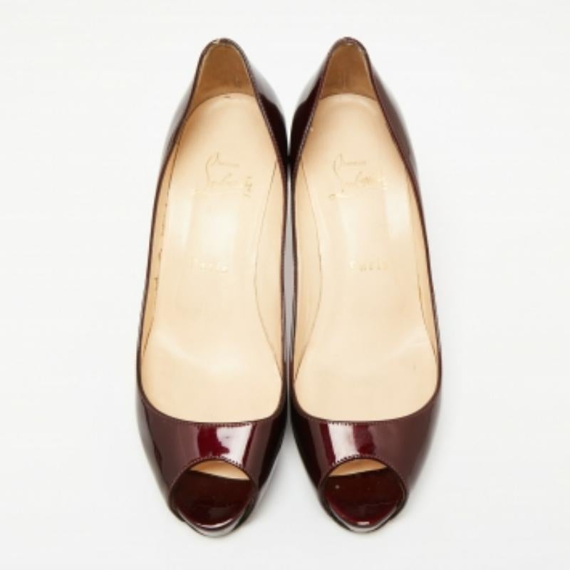 Christian Louboutin Bombas con punta Matar Claude de charol burdeos Talla 37 en venta 1