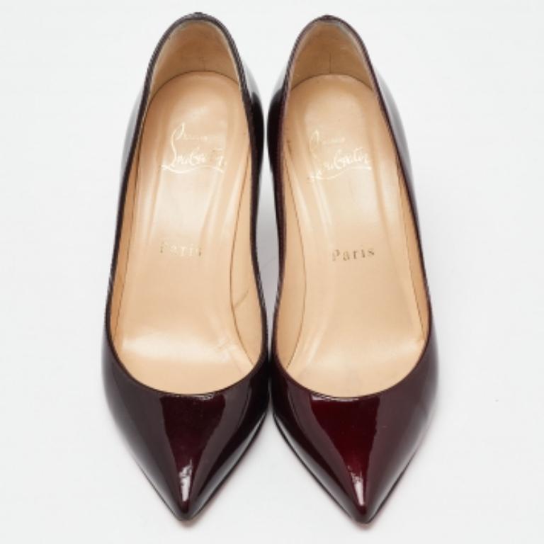 Christian Louboutin Bombas Pigalle en punta de charol burdeos talla 36 en Excelente estado para la venta en Dubai, Al Qouz 2