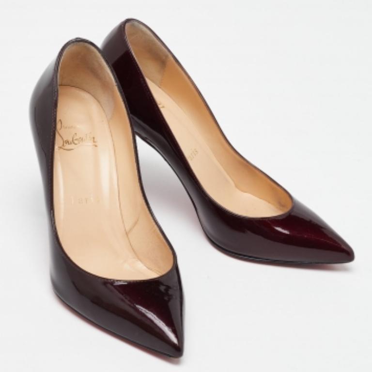 Christian Louboutin Bombas Pigalle en punta de charol burdeos talla 36 en venta 1