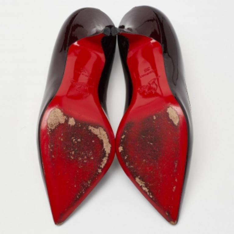 Christian Louboutin Bombas Pigalle en punta de charol burdeos talla 36 en venta 3