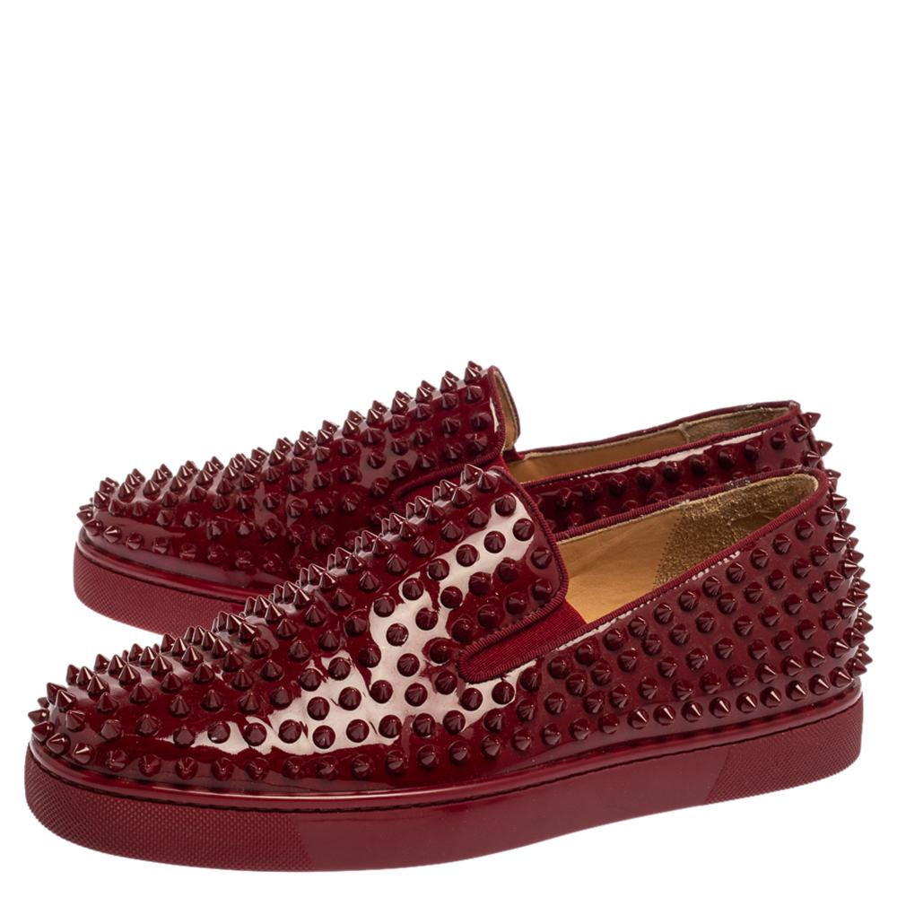Christian Louboutin Burgundy Roller Boat Spiked Slip On Sneakers Size 40 In Good Condition In Dubai, Al Qouz 2