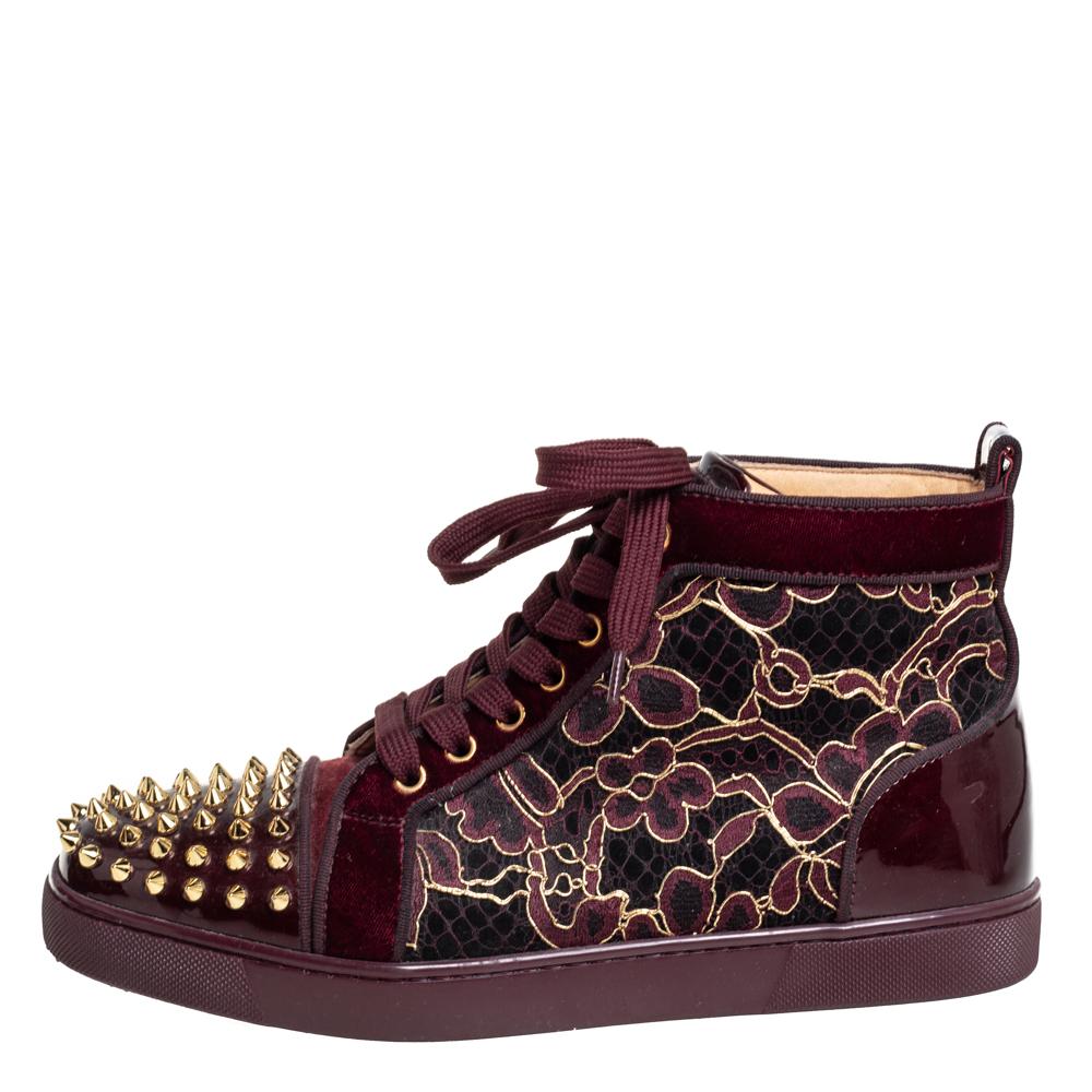Maroon red hotsell bottoms