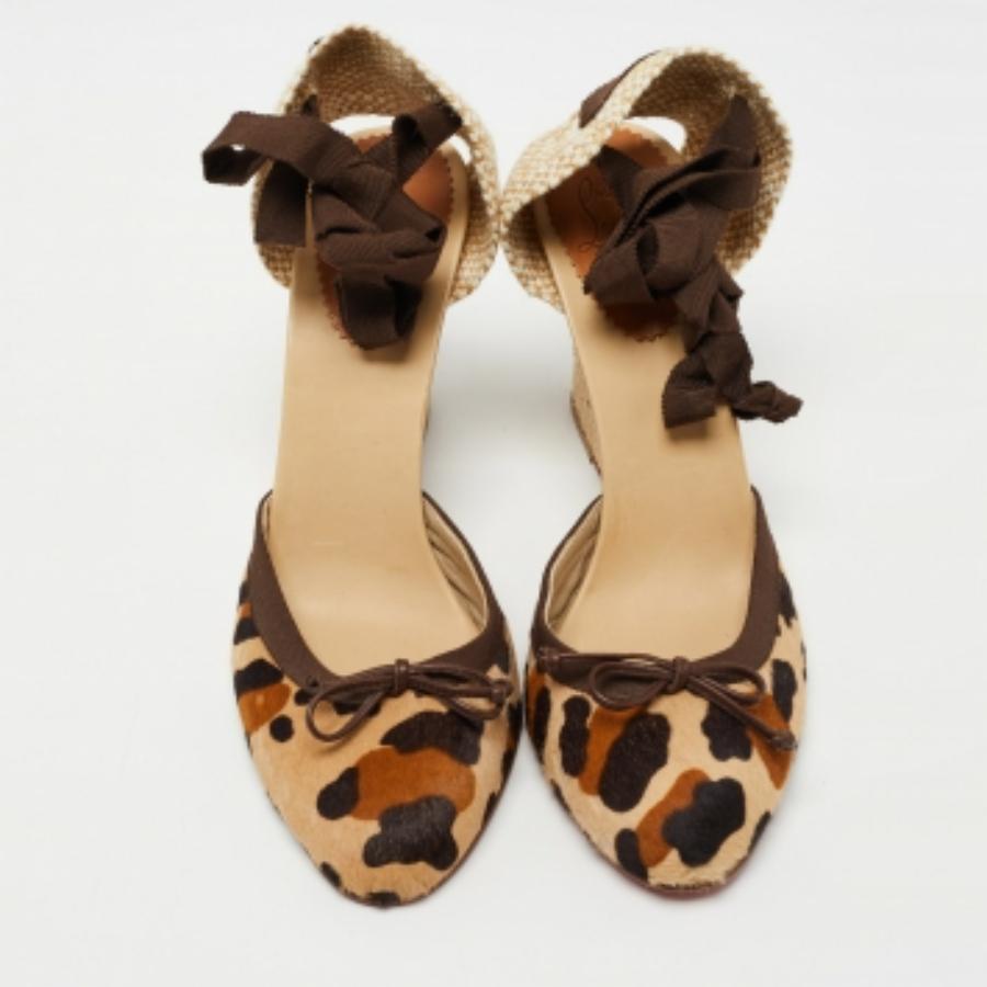 Marrone Christian Louboutin, con zeppa in pelle di vitello, con cravatta alla caviglia, taglia 41 in vendita