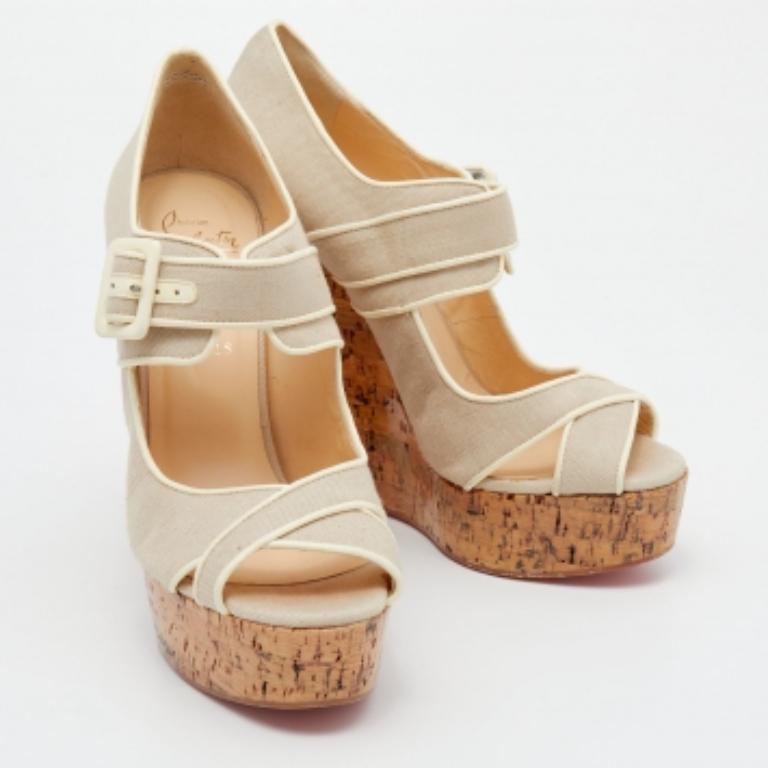 Christian Louboutin Canvas & Leather Cork Melides Wedge Peep Toe Pumps Size 39 In Good Condition For Sale In Dubai, Al Qouz 2
