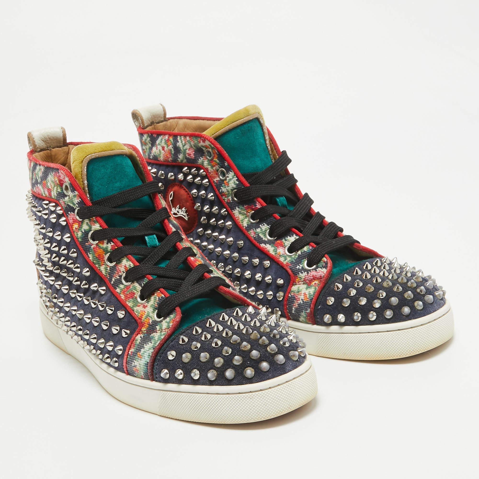 Christian Louboutin Canvas Leder Louis Spikes High Top Turnschuhe Größe 44 im Zustand „Relativ gut“ im Angebot in Dubai, Al Qouz 2