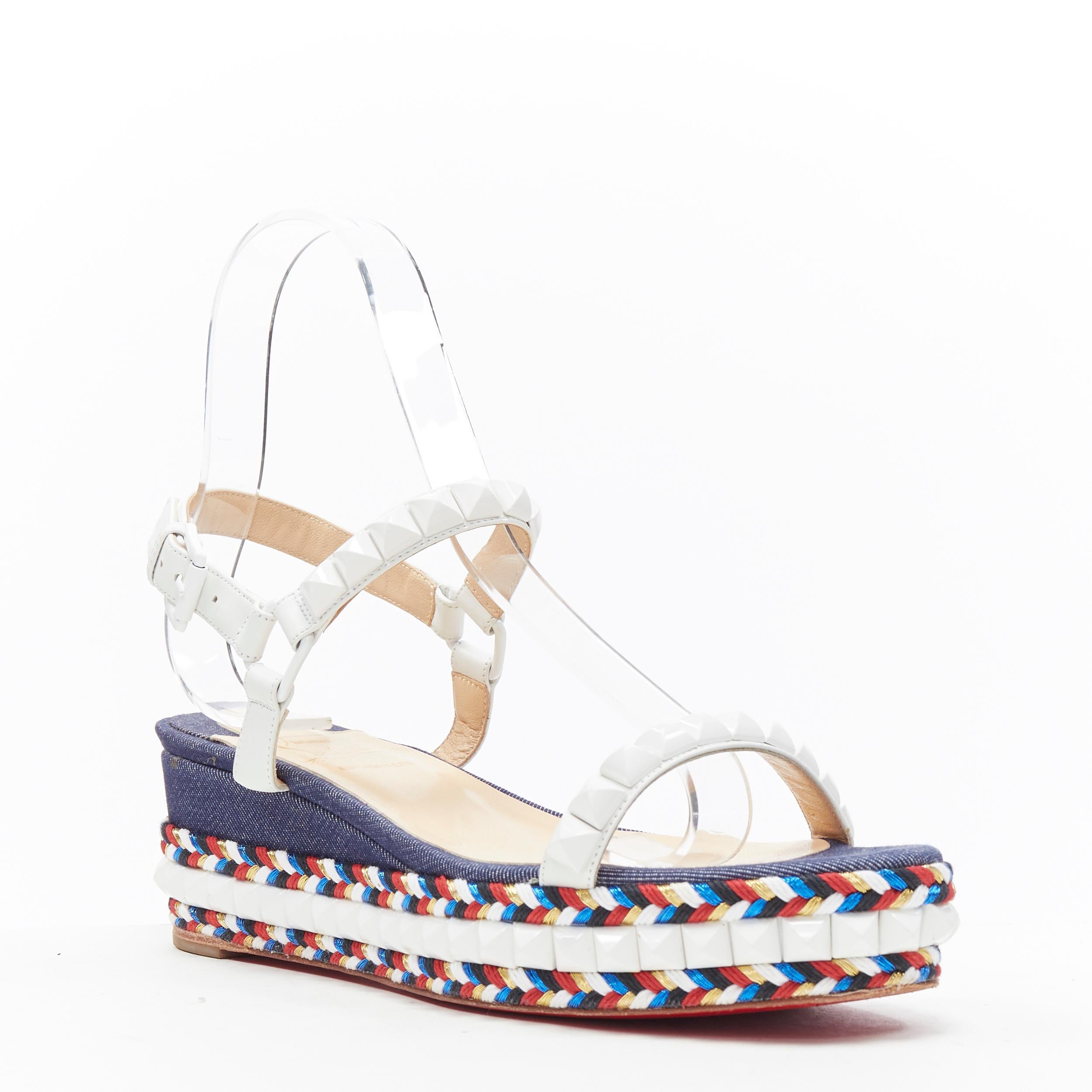 CHRISTIAN LOUBOUTIN Cataclou embroidery denim studded espadrille sandals EU39
Brand: Christian Louboutin
Designer: Christian Louboutin
Model Name / Style: Cataclou
Material: Denim
Color: Blue
Pattern: Abstract
Closure: Ankle strap
Extra Detail: Mid