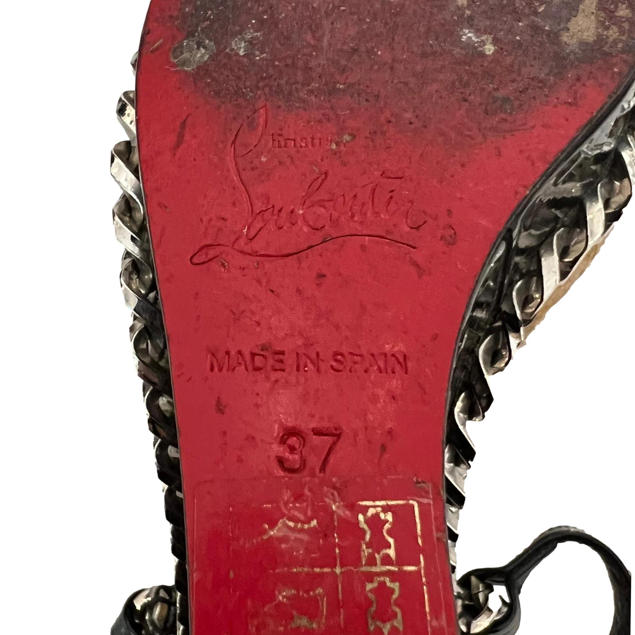 Christian Louboutin Sandales compensées en raphia avec chaîne en vente 3