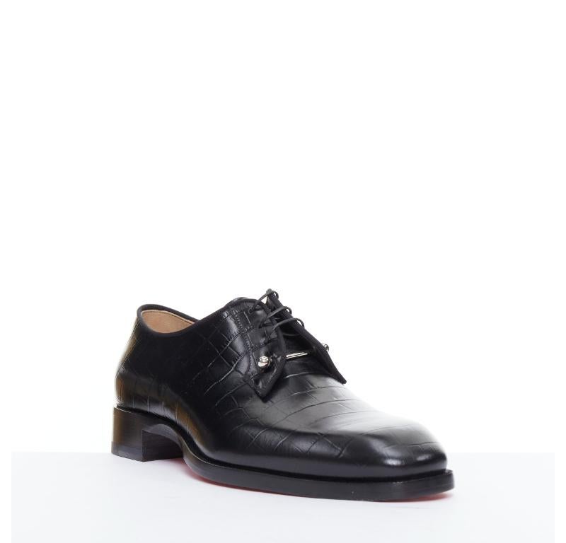CHRISTIAN LOUBOUTIN Chambeliss argento traforato nero finto croc derby EU40.5
Riferimento: TGAS/E00072
Marchio: Christian Louboutin
Model: Chambeliss
Materiale: Pelle
Colore: Nero, Silver
Modello: Stampa animalier
Chiusura: Allacciatura: Up &