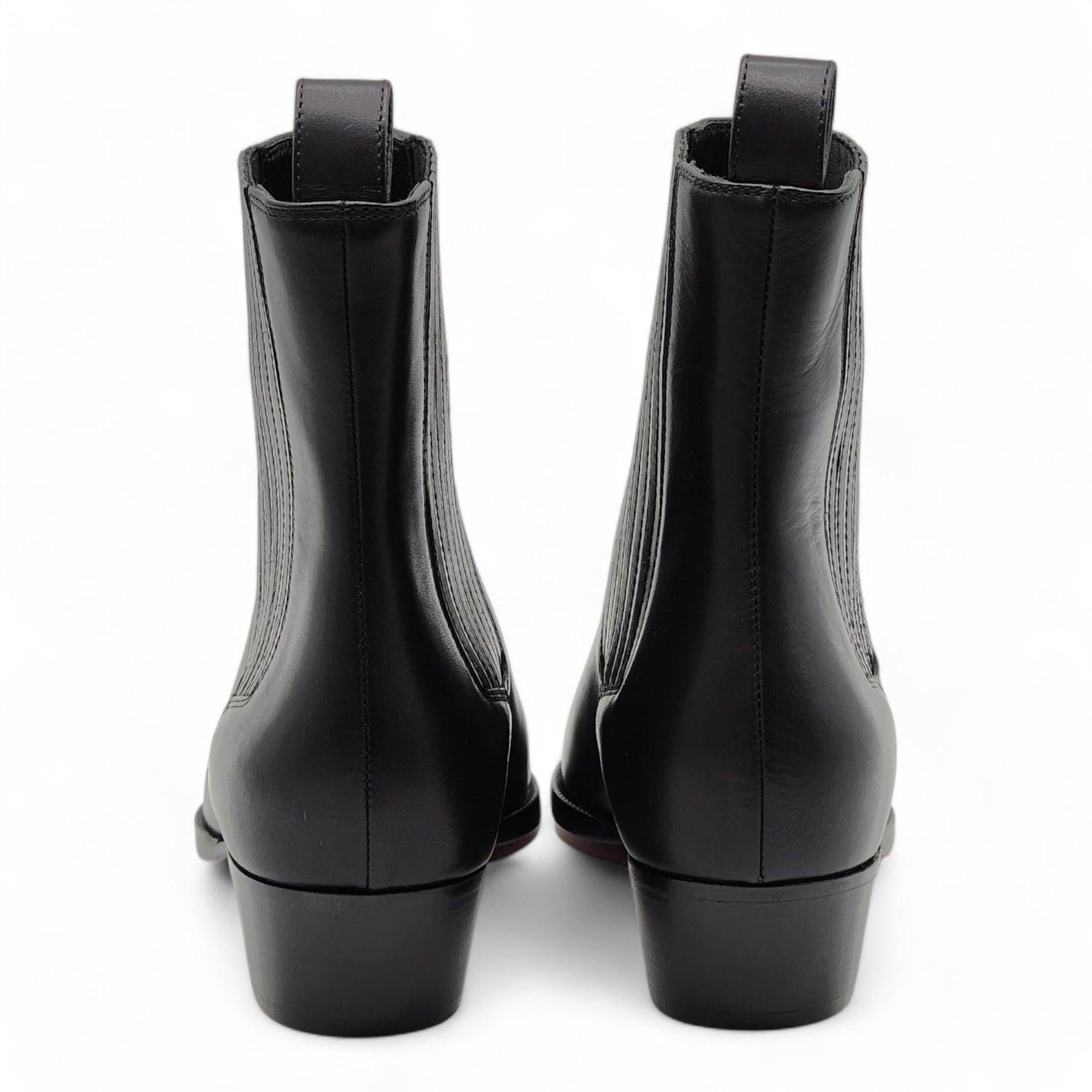 Christian Louboutin Cheliviss Low Boots Calf Leather in Black In Excellent Condition For Sale In Los Angeles, CA