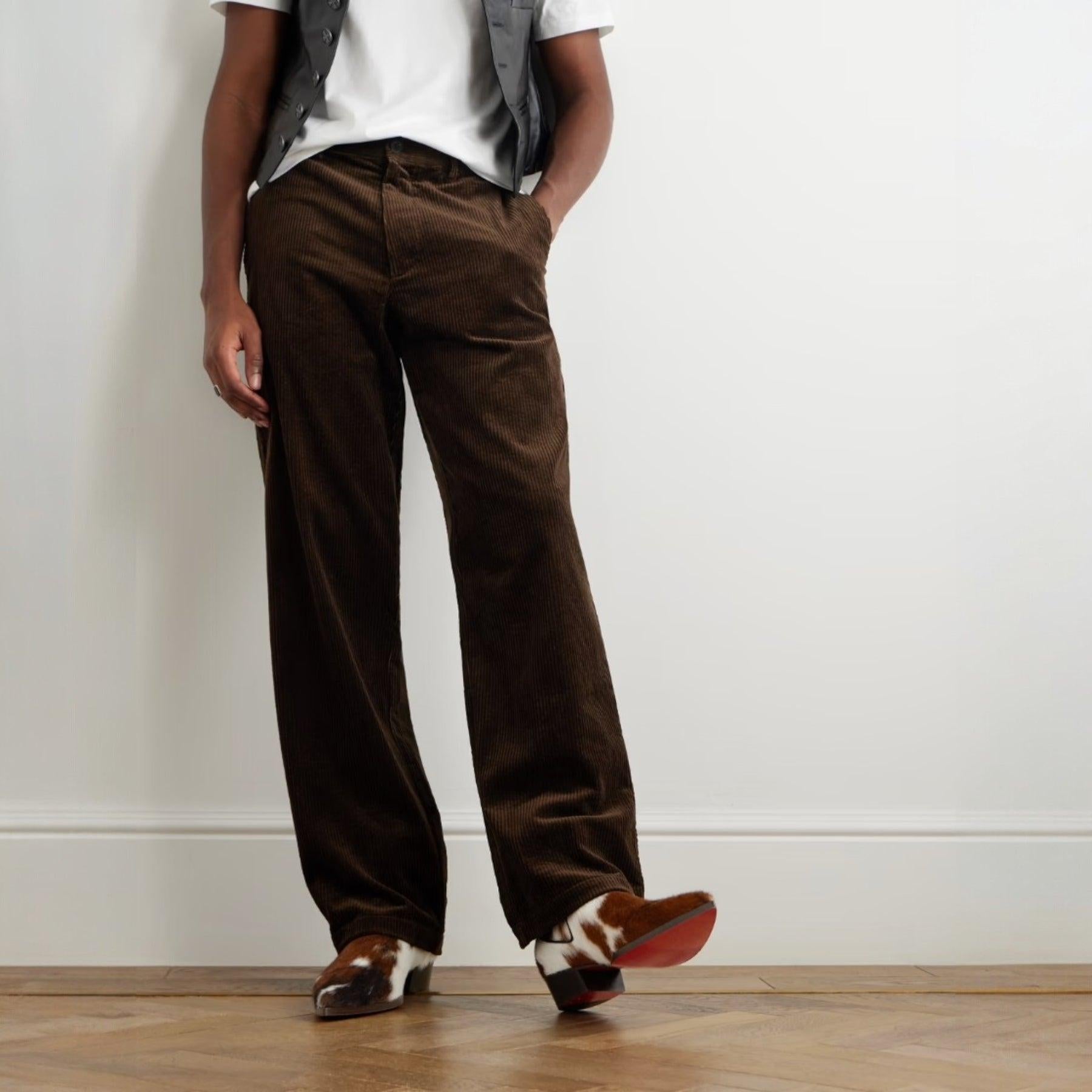 Christian Louboutin Cheliviss Low Stiefel Hair-on Calf 'Meuh' - Braun & Weiß im Zustand „Hervorragend“ im Angebot in Los Angeles, CA