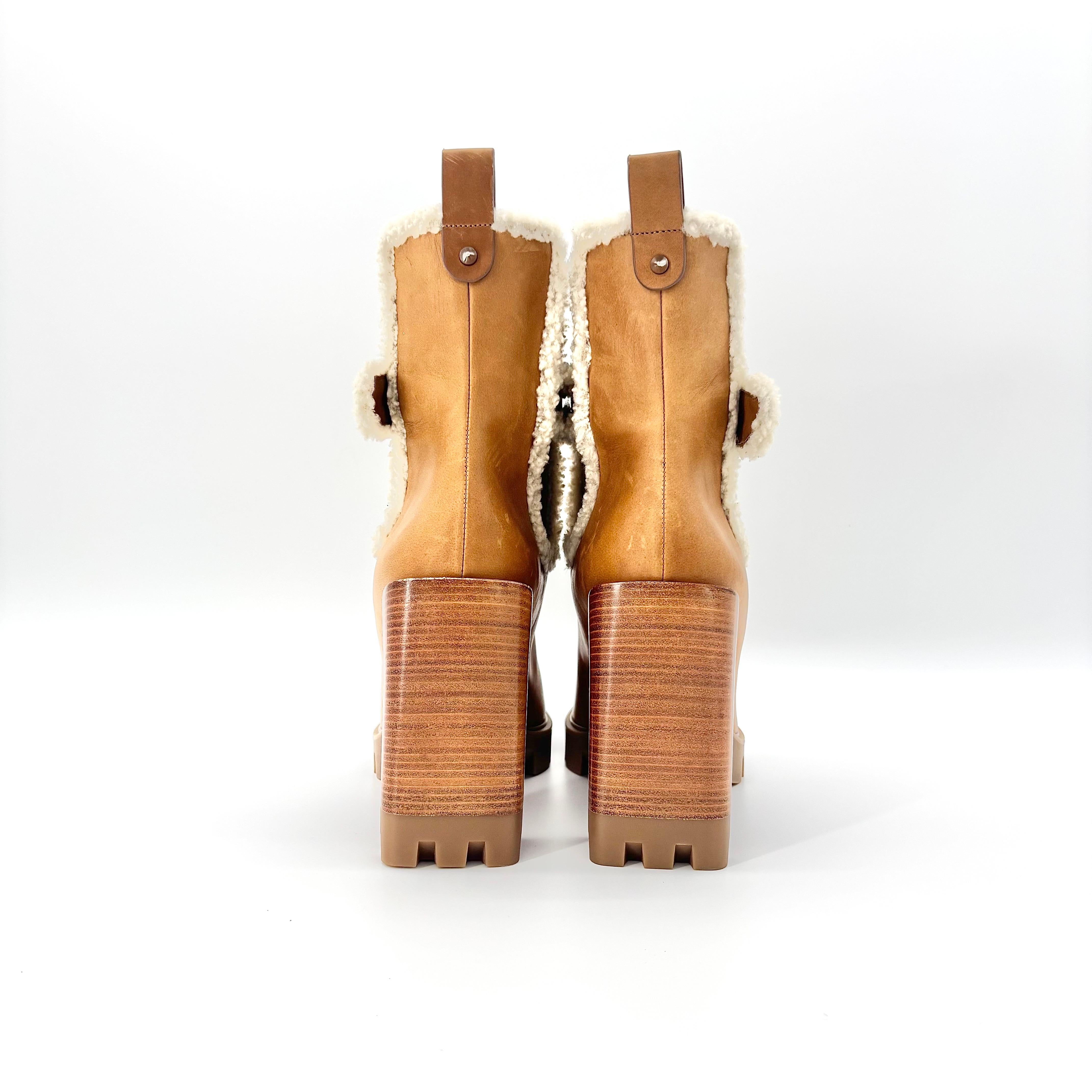 Christian Louboutin Chelsea Lug 100 Botines de tacón alto de piel de oveja 41 en Excelente estado para la venta en Mechanicsville, VA