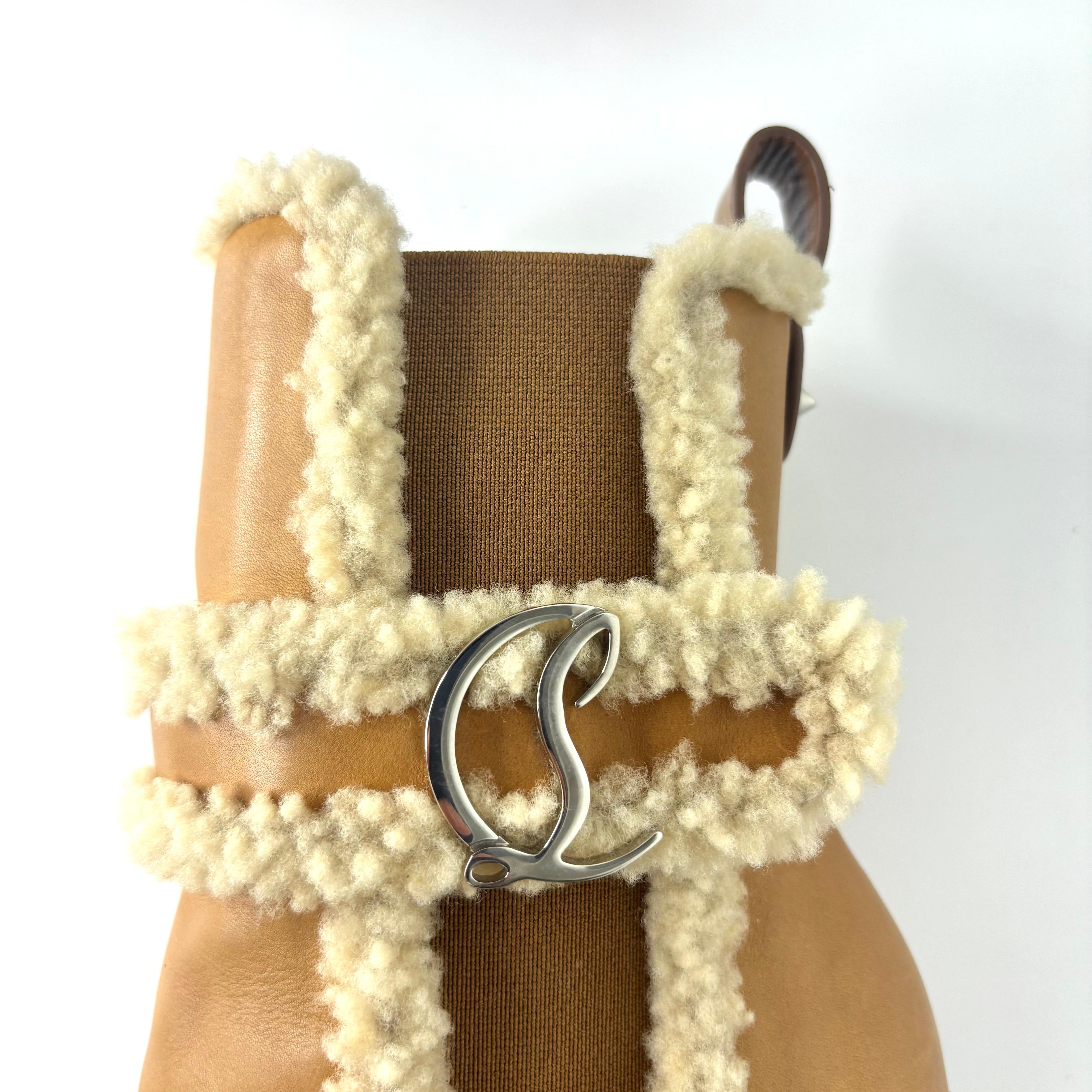 Christian Louboutin Chelsea Lug 100 Shearling High Heel Pull On Boots 36 in vendita 2