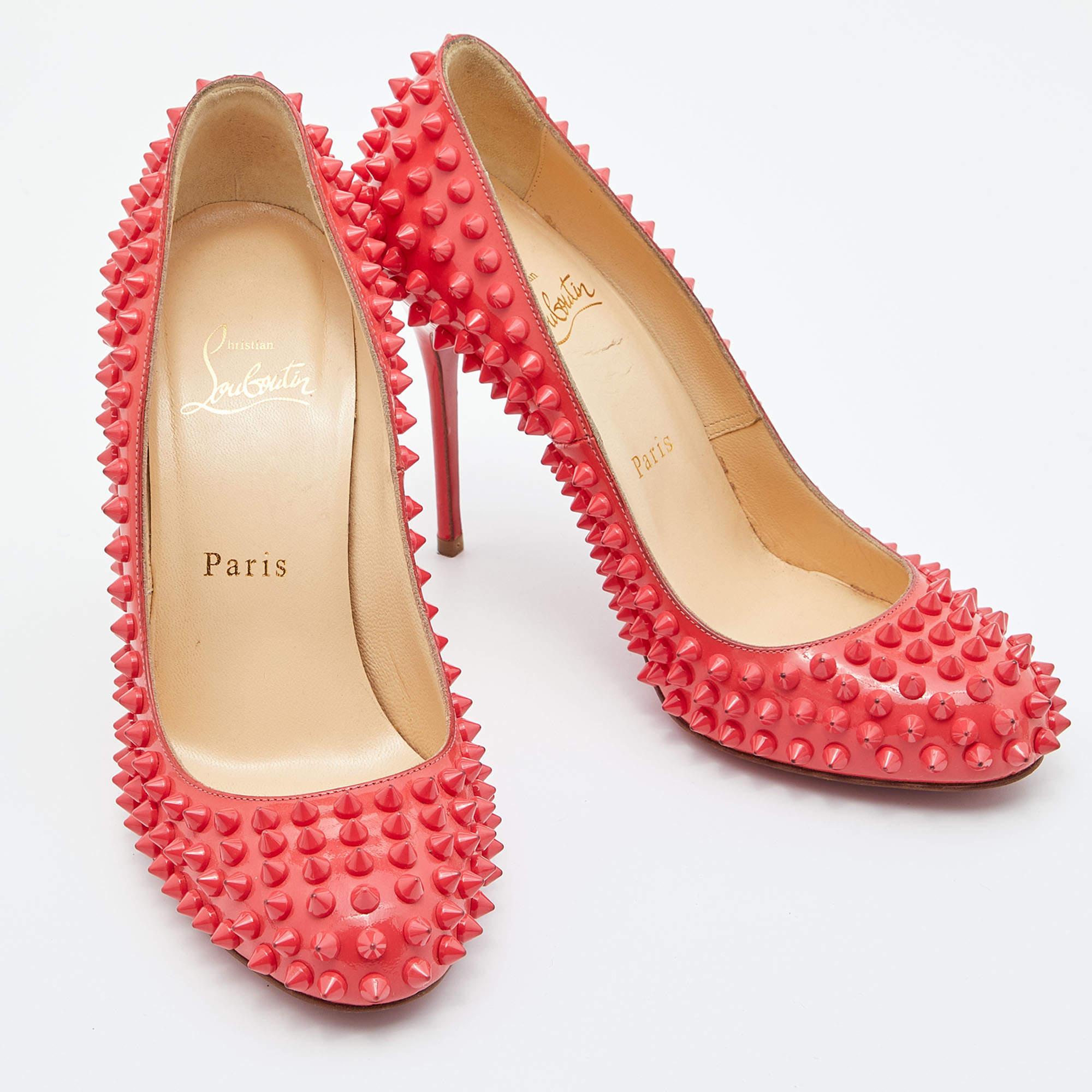 Christian Louboutin Coral Pink Patent Leather Fifi Spikes Pumps Size 36.5 In Good Condition For Sale In Dubai, Al Qouz 2