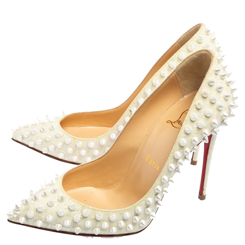Christian Louboutin Cream Leather Follies Spikes Pointed Toe Pumps Size 37 In Good Condition In Dubai, Al Qouz 2