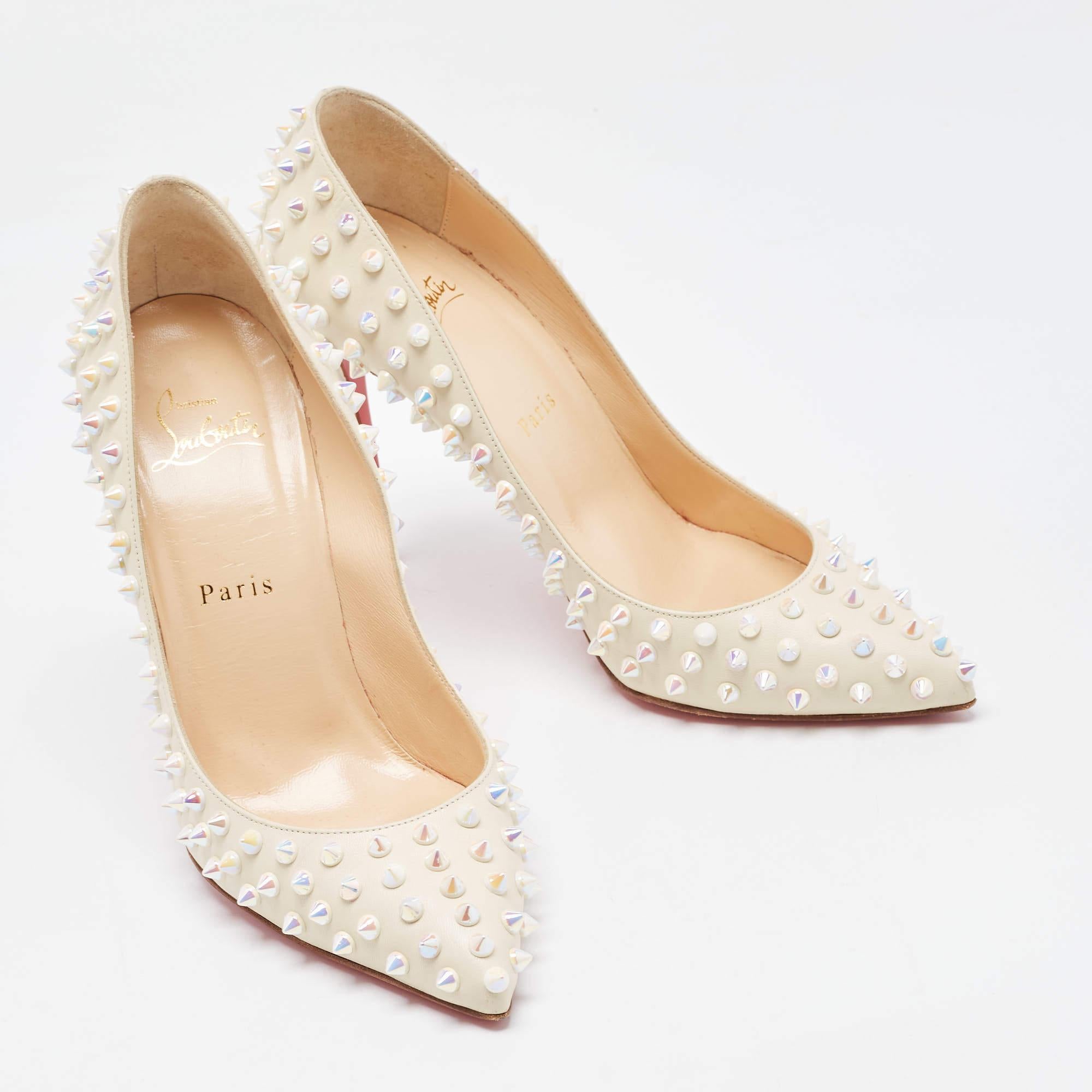 Christian Louboutin Cream Leather Pigalle Spikes Pumps Size 38 In Good Condition In Dubai, Al Qouz 2