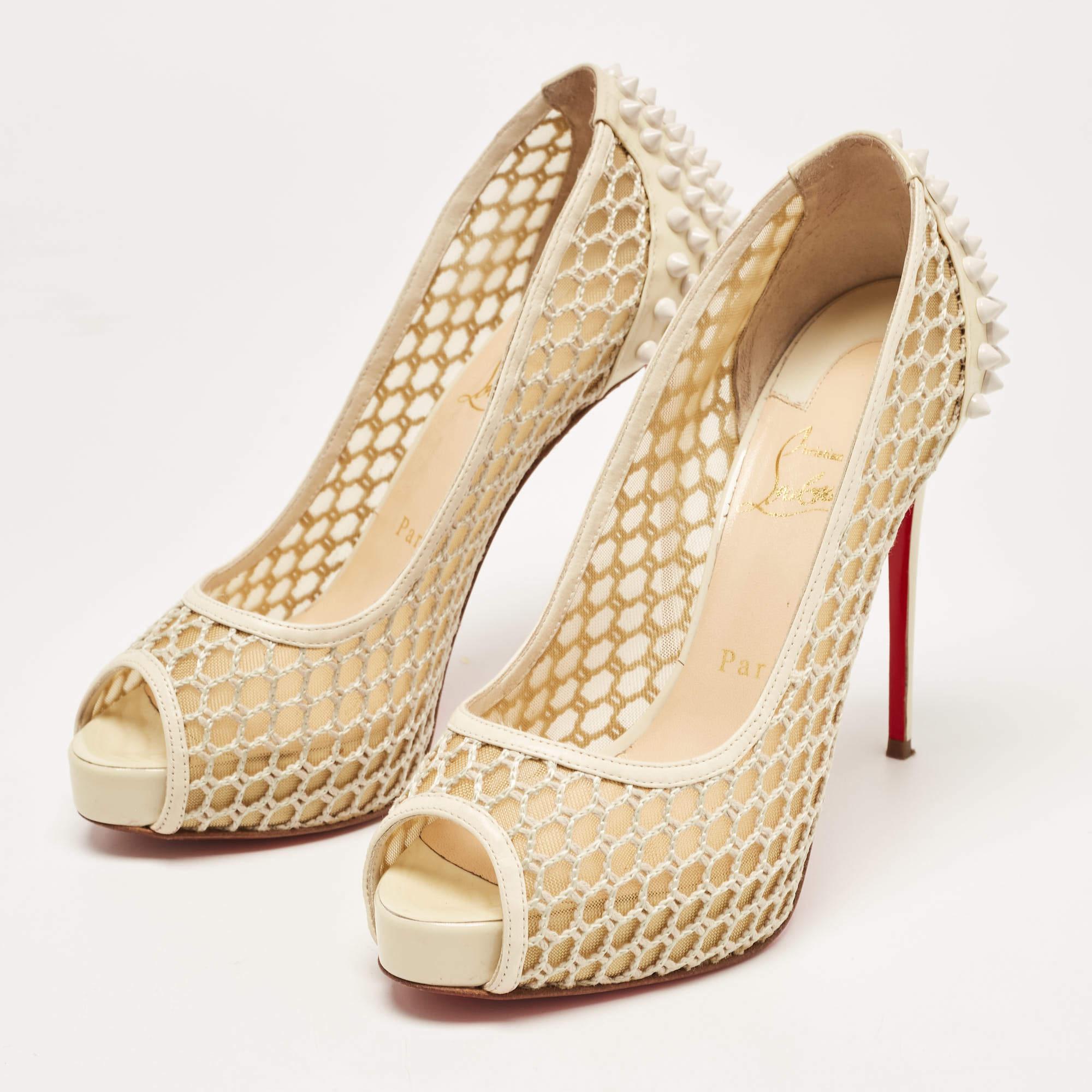 Women's Christian Louboutin Cream Patent Leather and Mesh Guni Spiked Peep Toe Pumps Siz For Sale