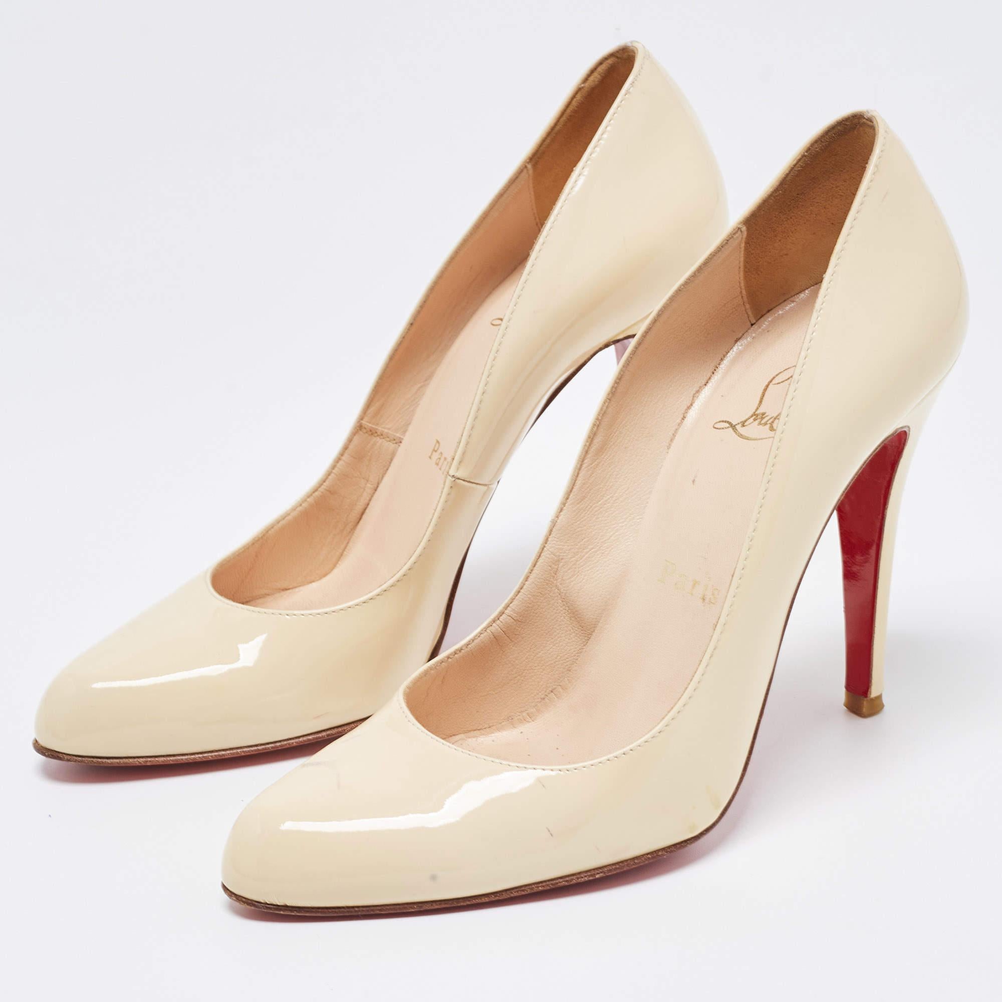 Christian Louboutin Cream Patent Leather Elisa Pumps Size 37.5 In Good Condition For Sale In Dubai, Al Qouz 2