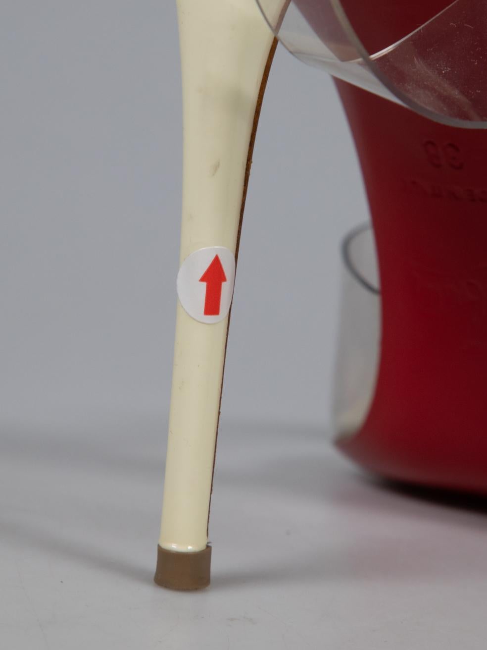 Christian Louboutin Cream Patent Pointed Toe Heels Size IT 38 For Sale 5