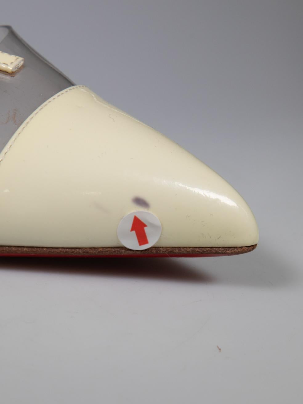 Christian Louboutin Cream Patent Pointed Toe Heels Size IT 38 For Sale 2