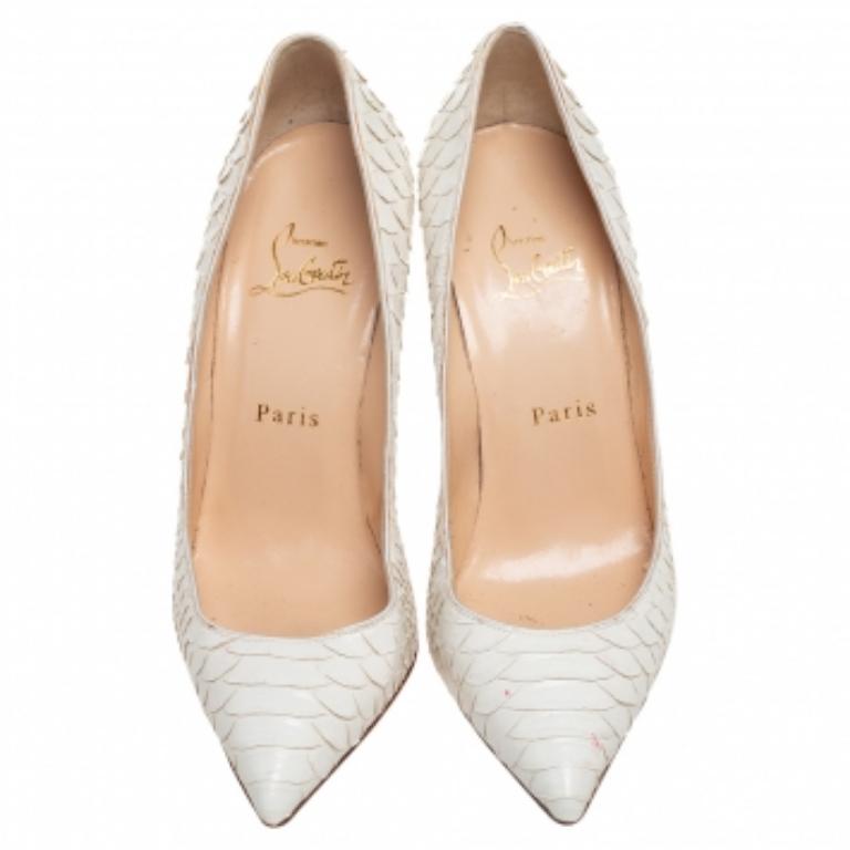 Christian Louboutin escarpins Pigalle Follies en cuir python crème, taille 37 en vente 1