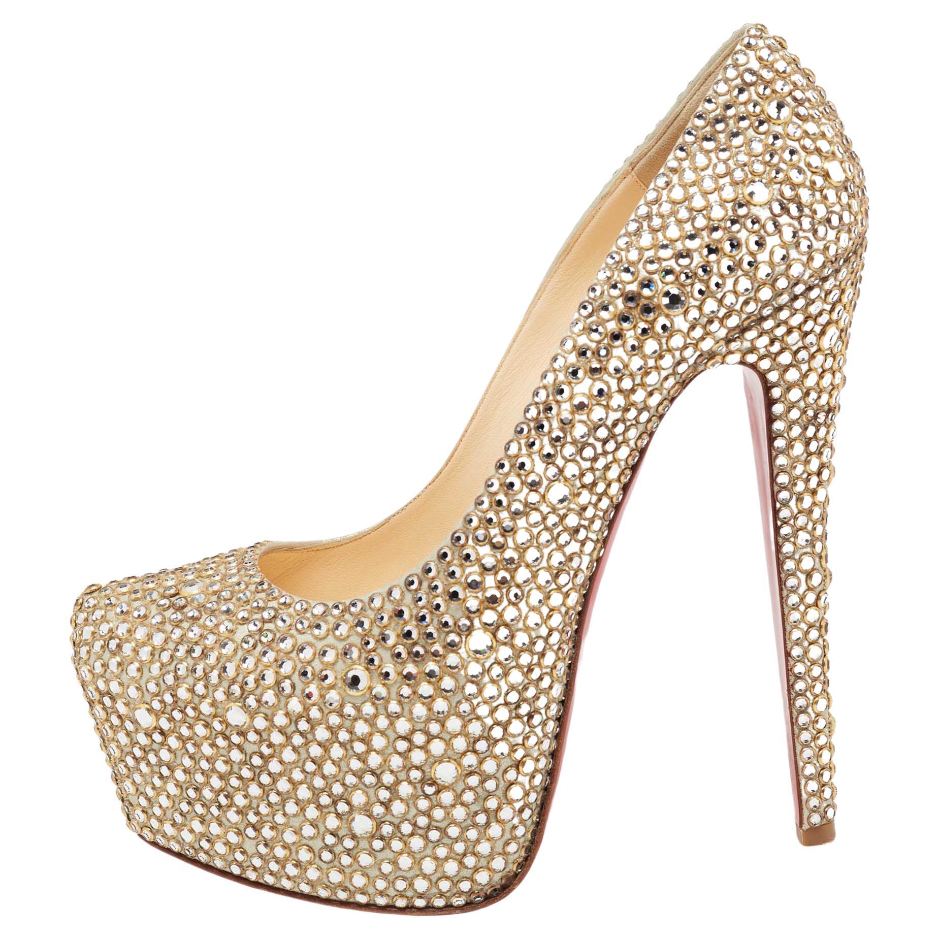Christian Louboutin Crystal Embellished Leather Daffodile Pumps Size 38.5 For Sale