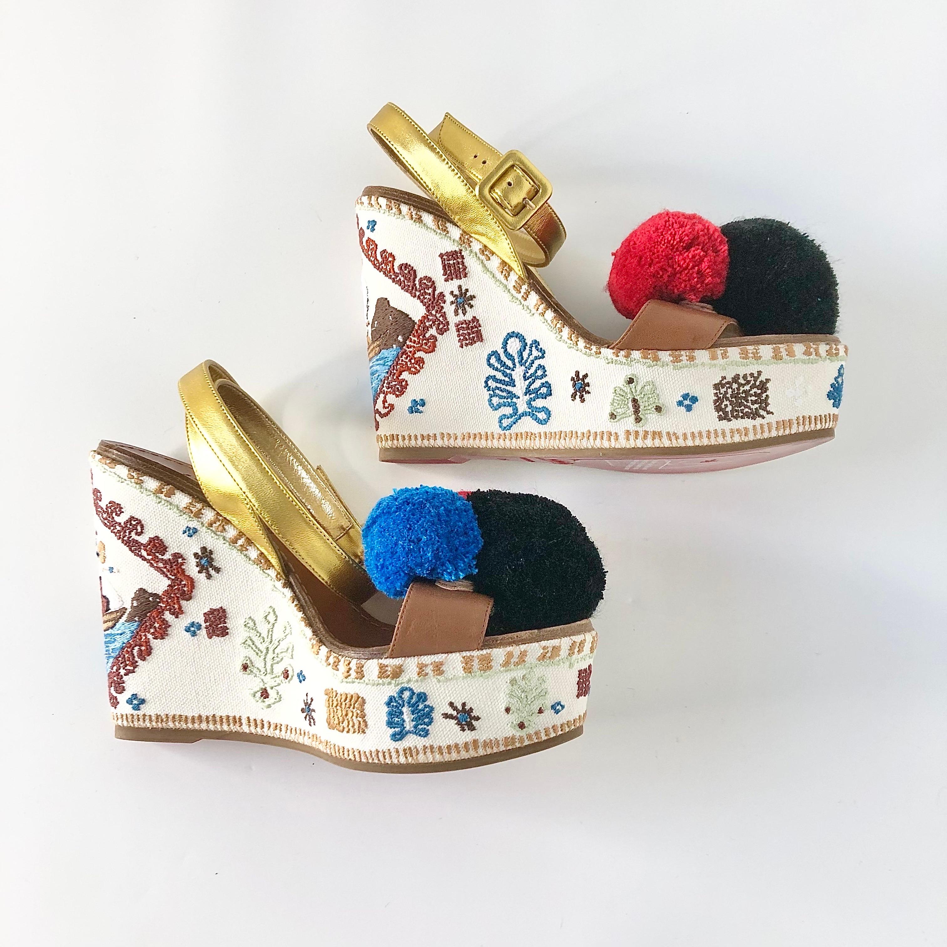 Christian Louboutin Cycladissimo Pompom Embroidered Platform Wedge Sandals 36 in vendita 2