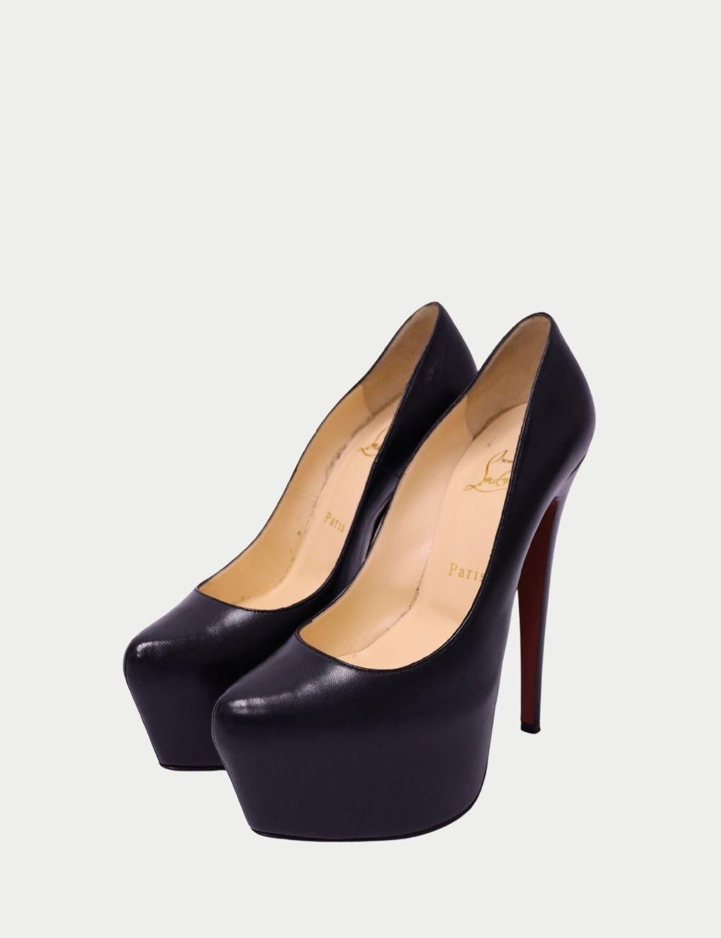 Christian Louboutin Escarpins à Plateforme Daffodile - EU 37.5 Bon état - En vente à Amman, JO