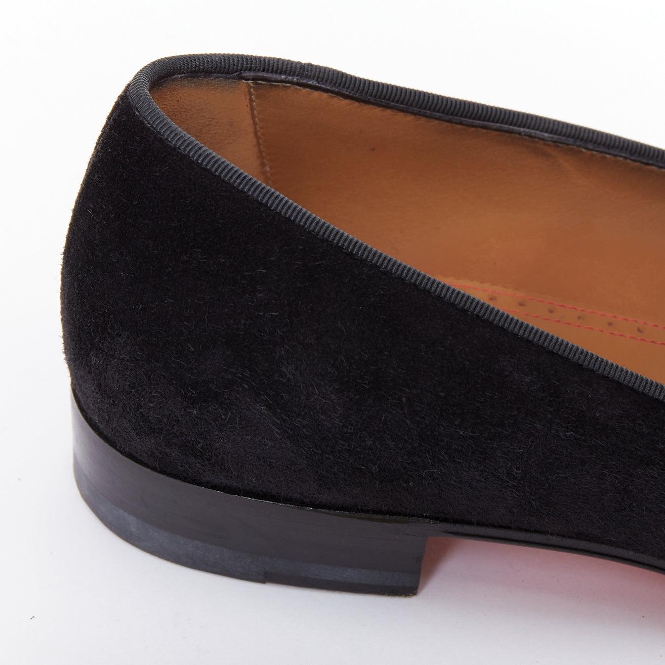 CHRISTIAN LOUBOUTIN Dandelion mocassins en daim noir à enfiler EU39.5
Référence : CNLE/A00470
Marque : Christian Louboutin
Modèle : Pissenlit
MATERIAL : Suède
Couleur : Noir
Motif : Solide
Fermeture : Slip On
Doublure : Cuir nude
Détails