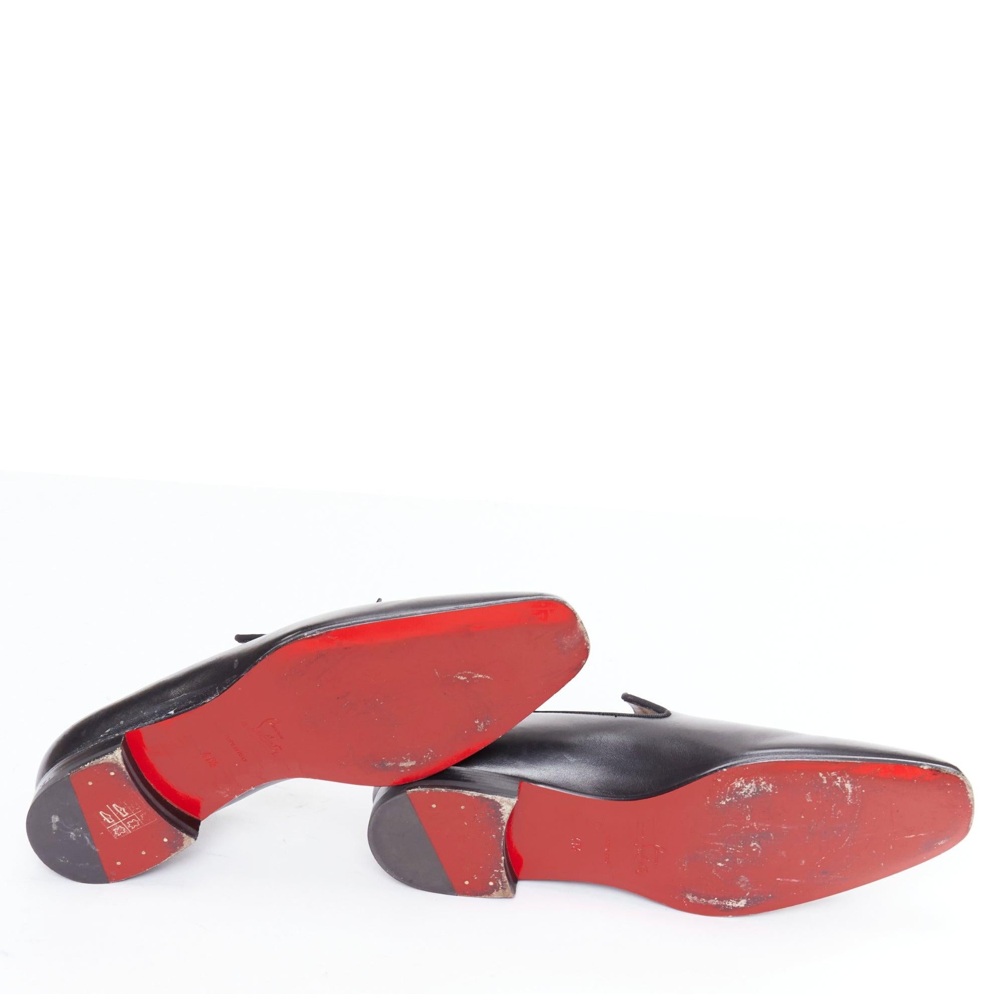 CHRISTIAN LOUBOUTIN Mocassins en cuir lisse à pompon noir Dandelion  EU41.5 en vente 6